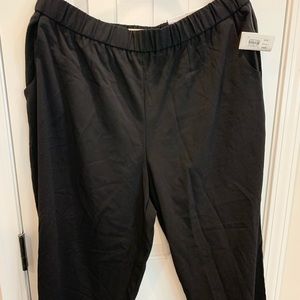 NEW WITH TAGS Woman’s Black Elastic Dress Pants